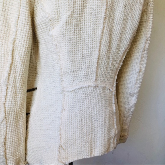 Zara Cream Blazer looks like Chanel ;) - Picture 7 of 7